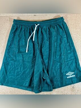 Vintage 90s Umbro Nylon Shorts Green Men’s Size Large Soccer